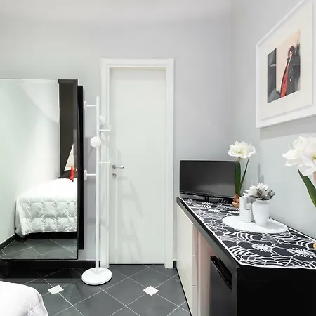 In Your Heart - Spagna Single Bed & Breakfast *